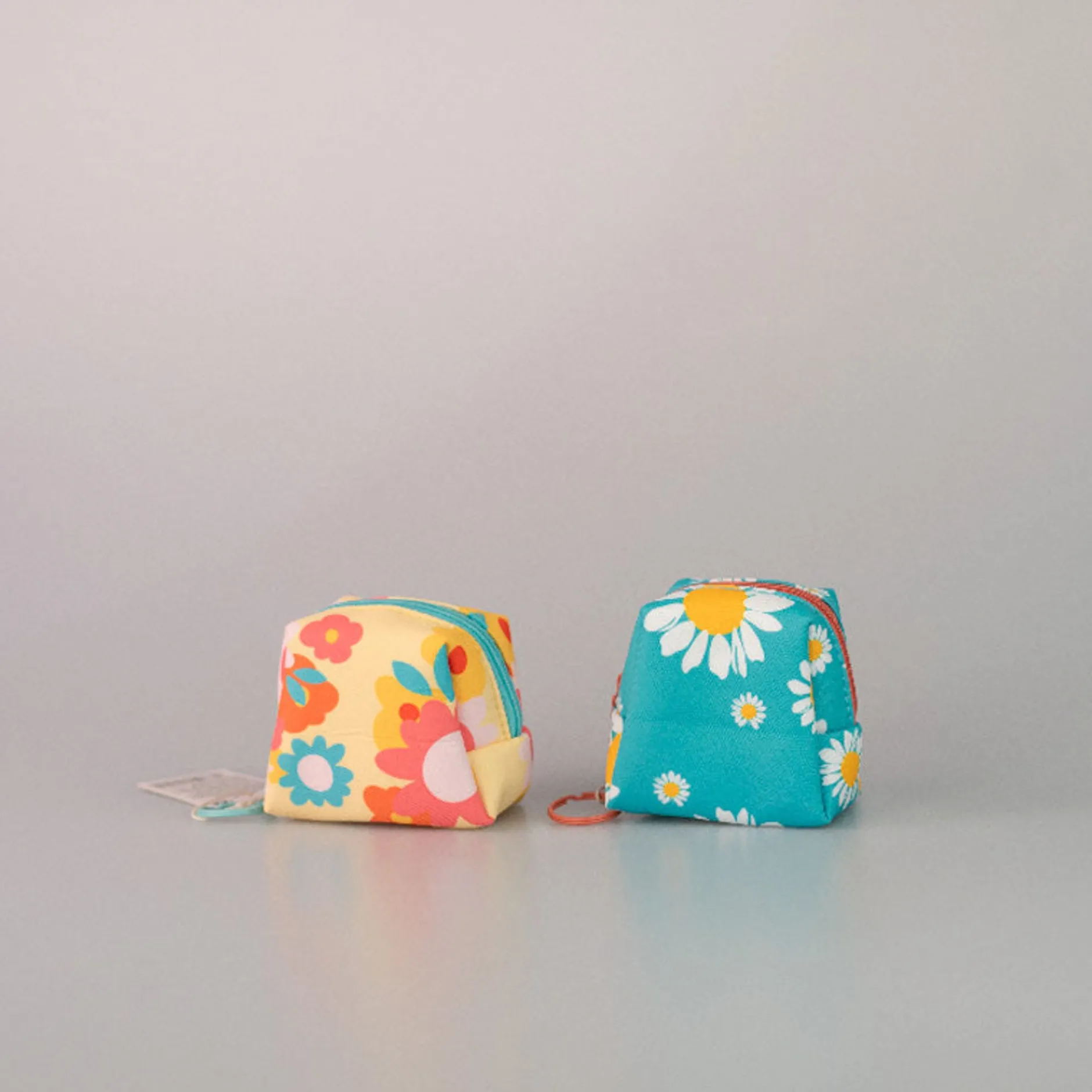 MINISO Coin Case Fantastia Fiori (1Pz) Online